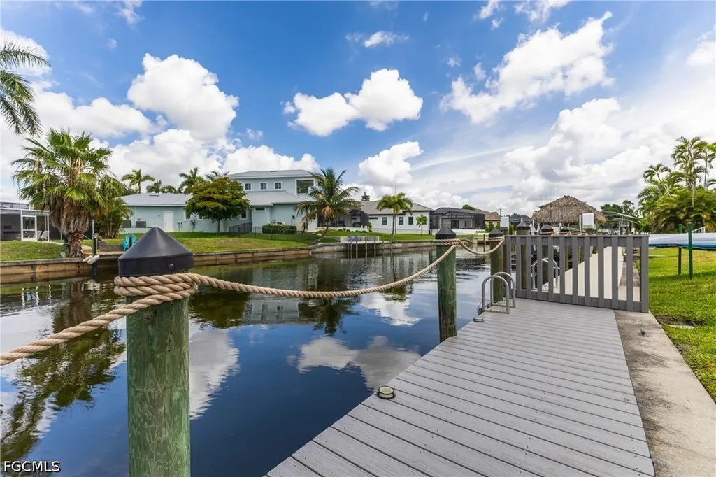5326 Nautilus Drive Cape Coral FL 33904