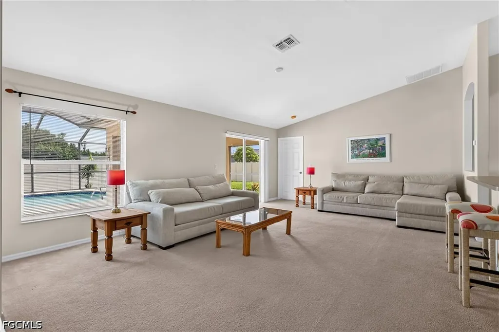 317 NE 9th Terrace Cape Coral FL 33909