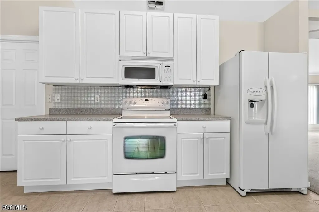 317 NE 9th Terrace Cape Coral FL 33909