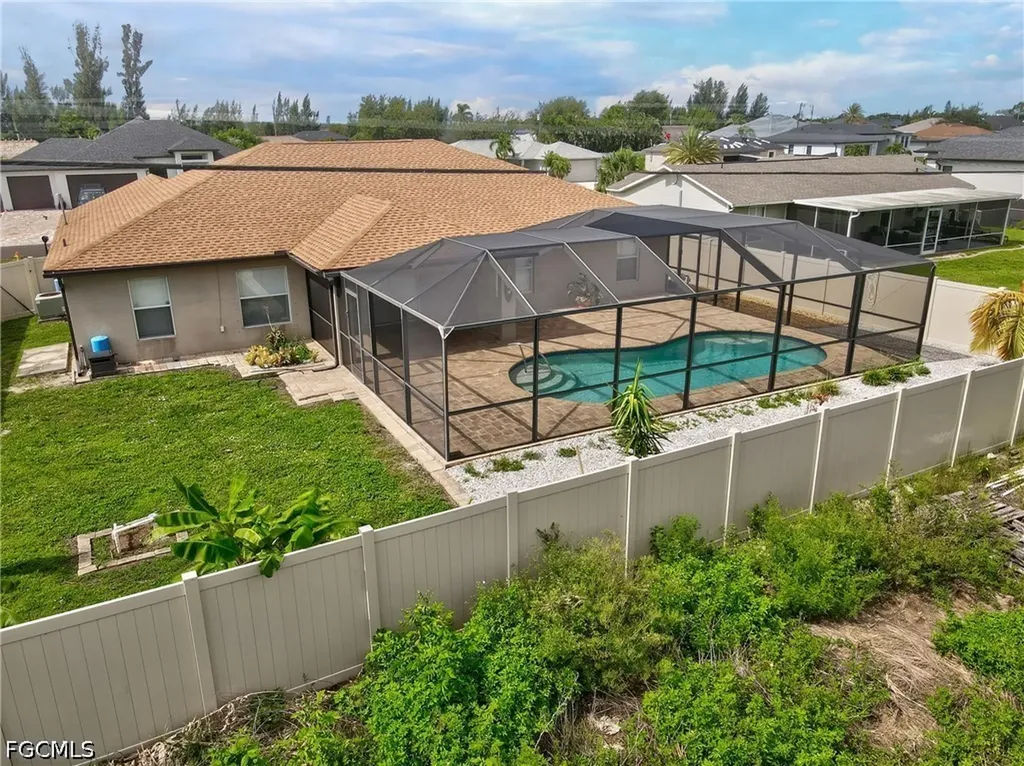 317 NE 9th Terrace Cape Coral FL 33909