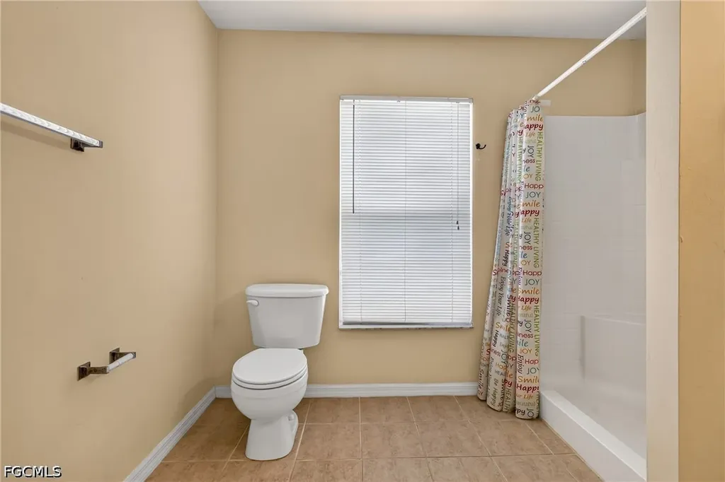 317 NE 9th Terrace Cape Coral FL 33909