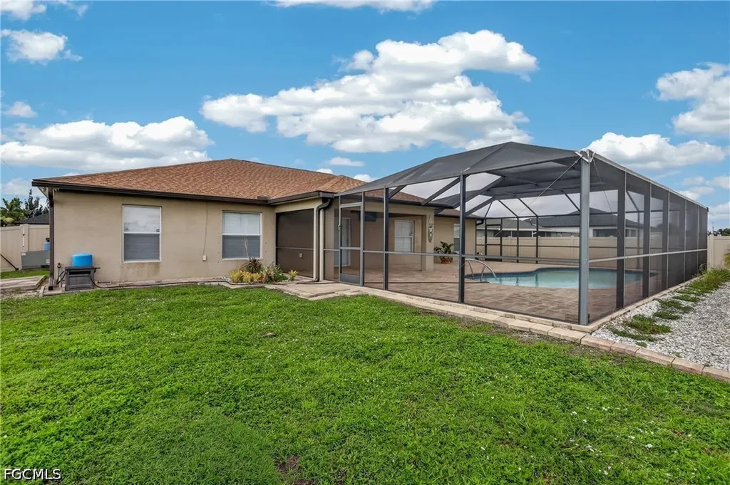 317 NE 9th Terrace Cape Coral FL 33909