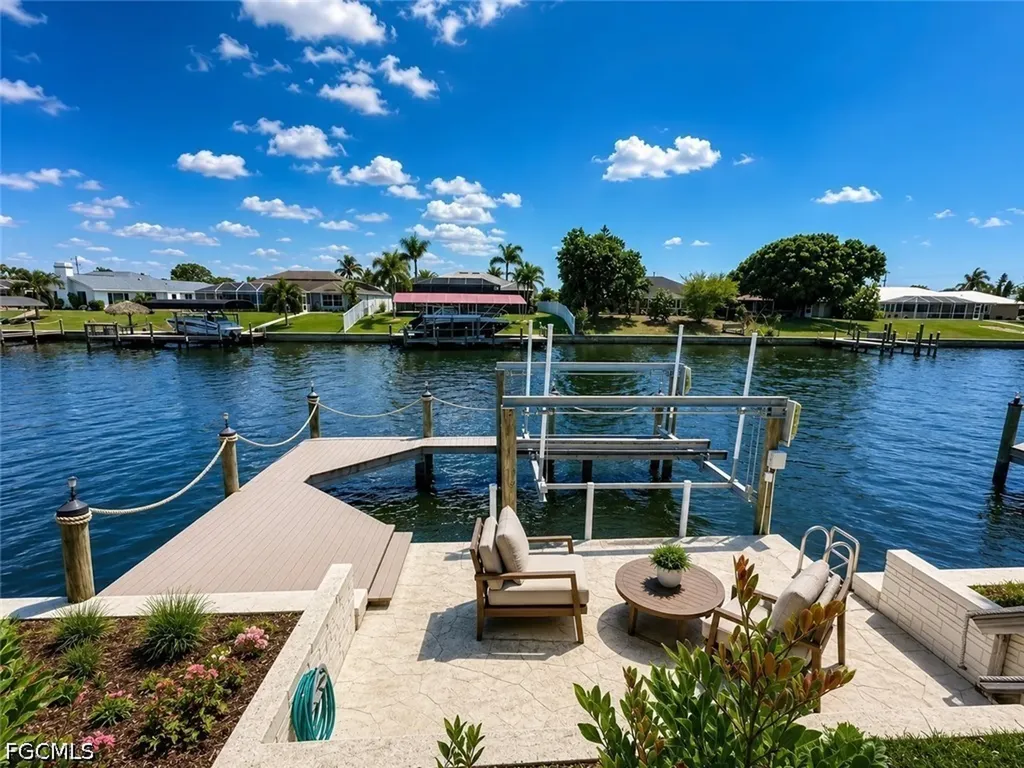 920 SE 16th Terrace Cape Coral FL 33990