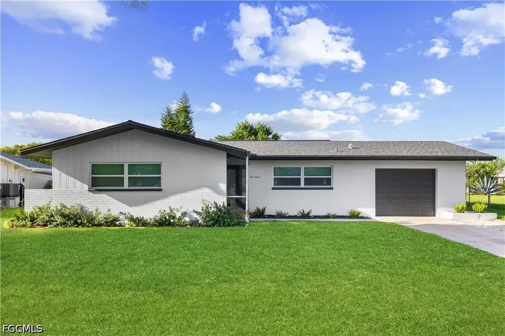 412 El Dorado Parkway E Cape Coral FL 33904