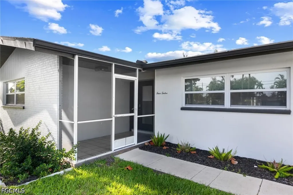 412 El Dorado Parkway E Cape Coral FL 33904