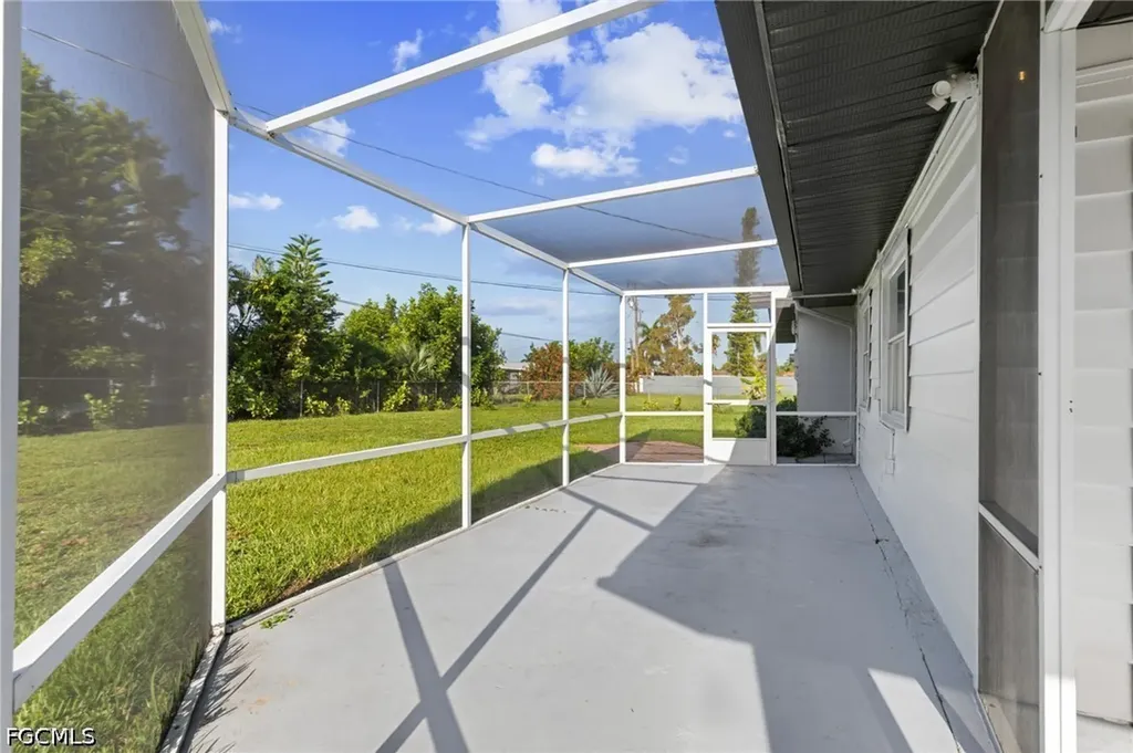 412 El Dorado Parkway E Cape Coral FL 33904