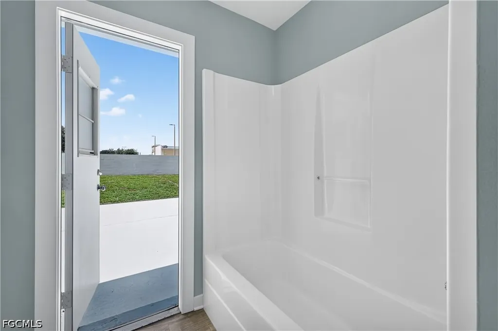 15579 Spring Line Lane Fort Myers FL 33905