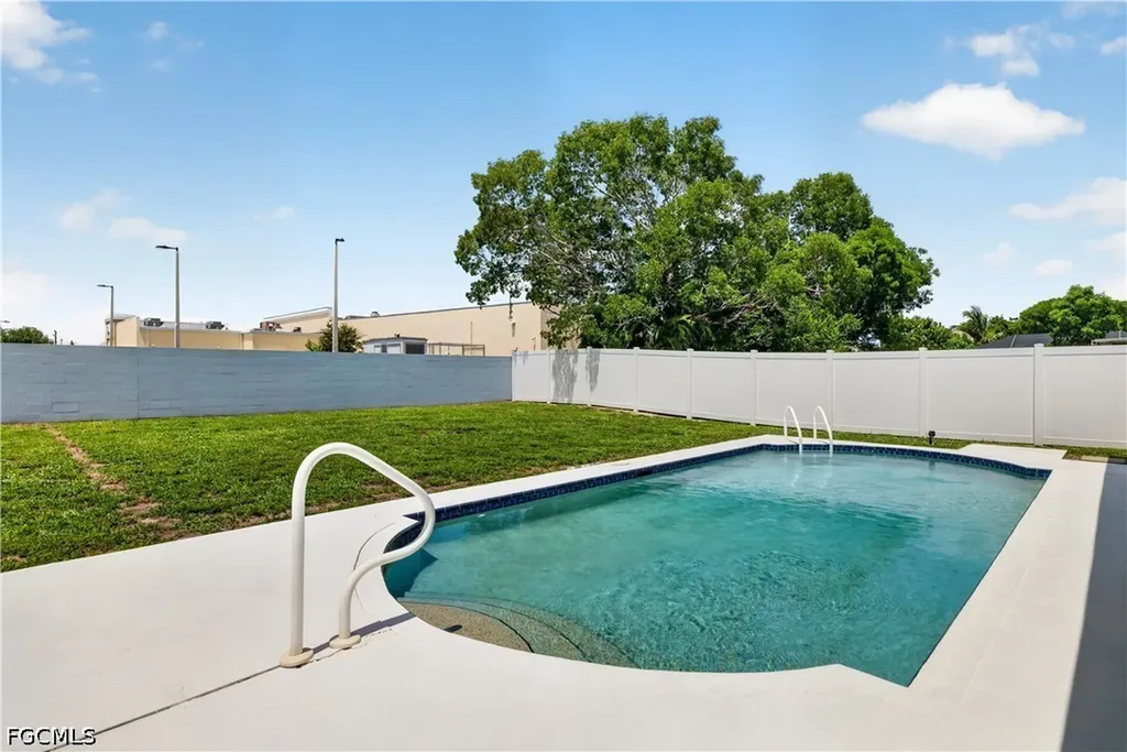 15579 Spring Line Lane Fort Myers FL 33905