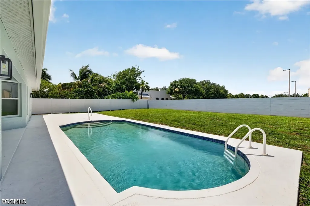 15579 Spring Line Lane Fort Myers FL 33905
