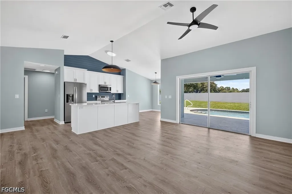 15579 Spring Line Lane Fort Myers FL 33905