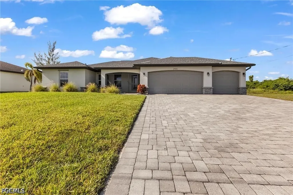 2926 NW 25th Street Cape Coral FL 33993