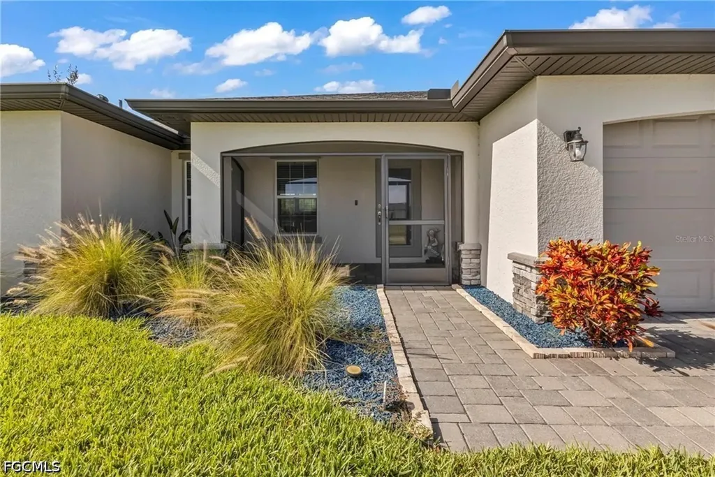 2926 NW 25th Street Cape Coral FL 33993