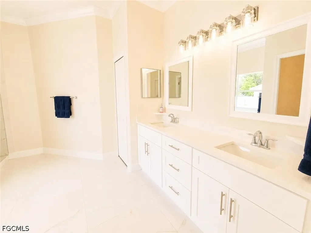 200 NW 7th Terrace Cape Coral FL 33993