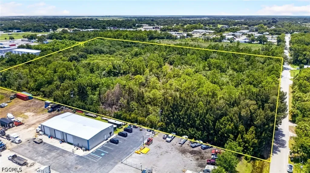 E Lincoln Avenue Labelle FL 33935