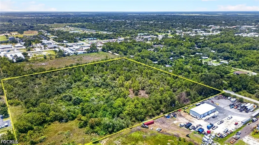 E Lincoln Avenue Labelle FL 33935