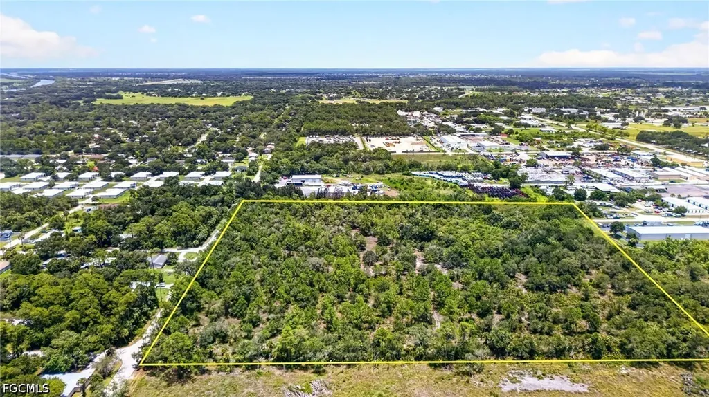 E Lincoln Avenue Labelle FL 33935