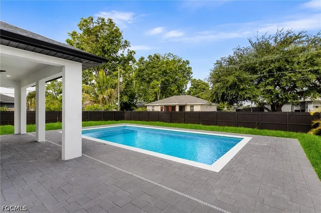 1414 NE 18th Avenue Cape Coral FL 33909
