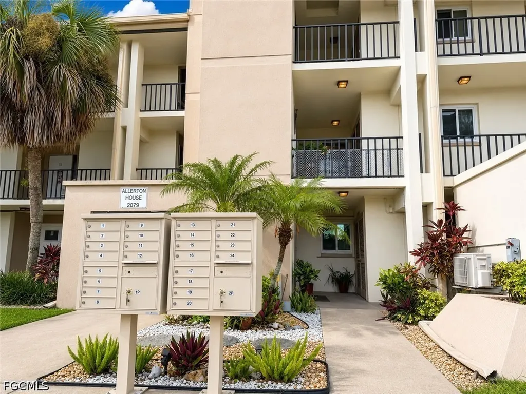 2079 Barkeley Lane Fort Myers FL 33907