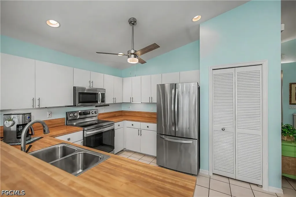 17751 Pineapple Palm Court North Fort Myers FL 33917
