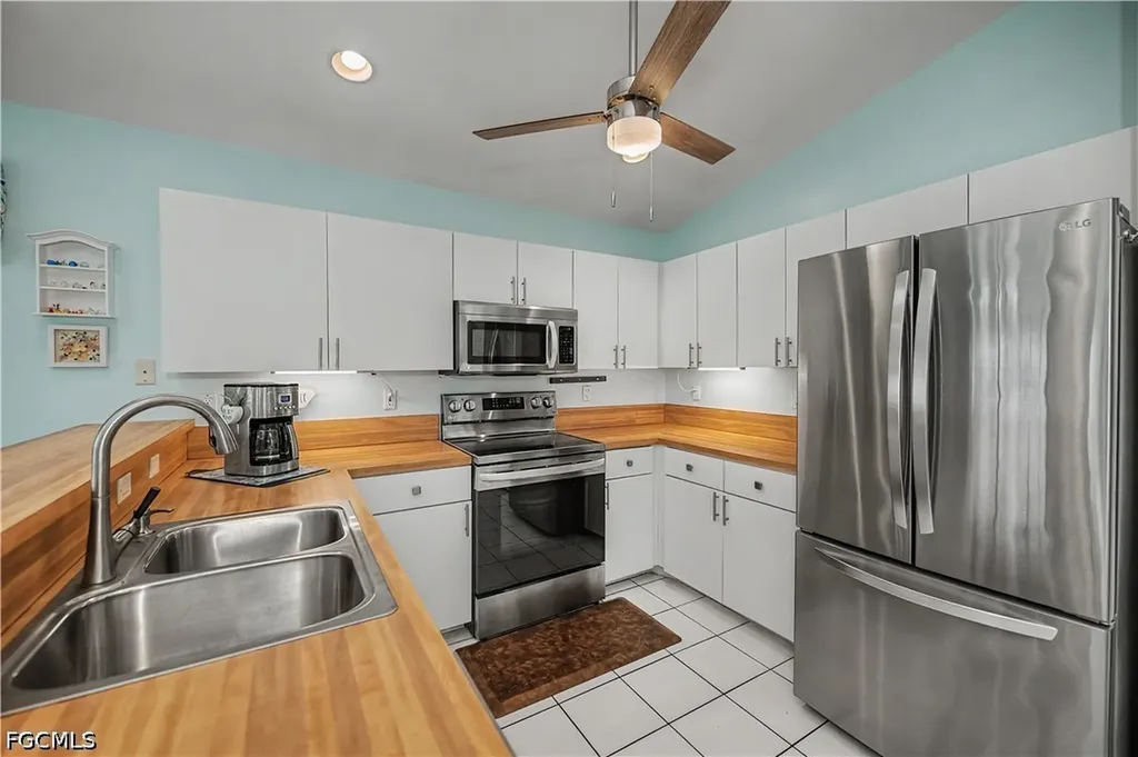 17751 Pineapple Palm Court North Fort Myers FL 33917