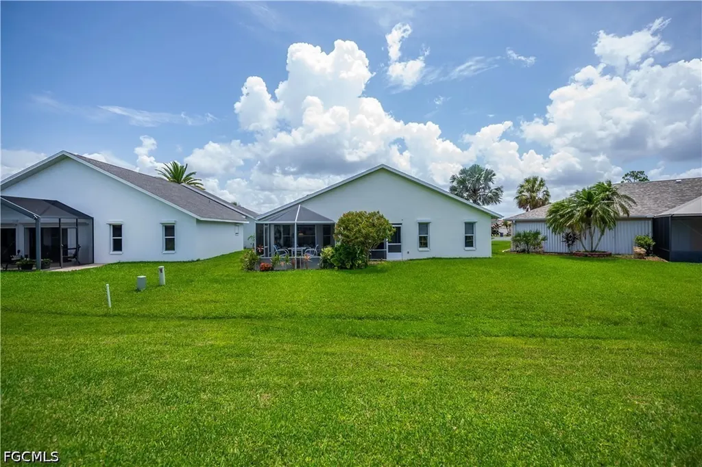 17751 Pineapple Palm Court North Fort Myers FL 33917