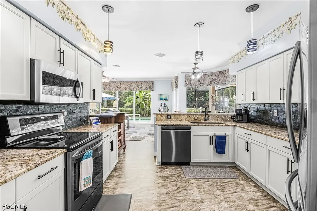 9237 Lanthorn Way Estero FL 33928