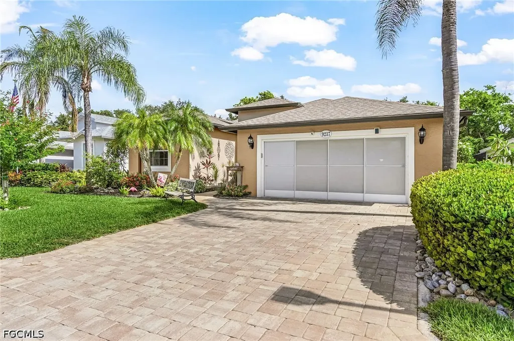 9237 Lanthorn Way Estero FL 33928
