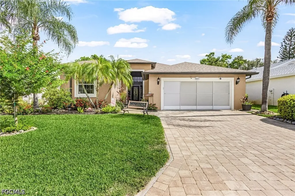 9237 Lanthorn Way Estero FL 33928