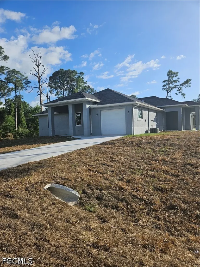4849-4851 30th Street SW Lehigh Acres FL 33973