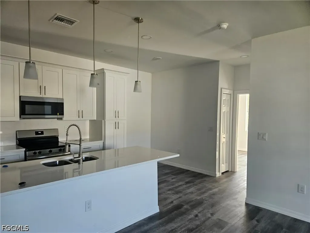4849-4851 30th Street SW Lehigh Acres FL 33973