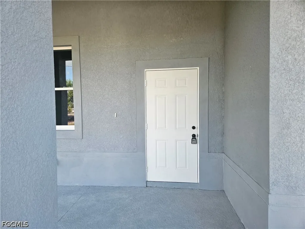 4849-4851 30th Street SW Lehigh Acres FL 33973