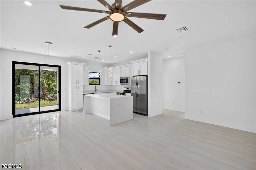 3814 34th Street SW Lehigh Acres FL 33976