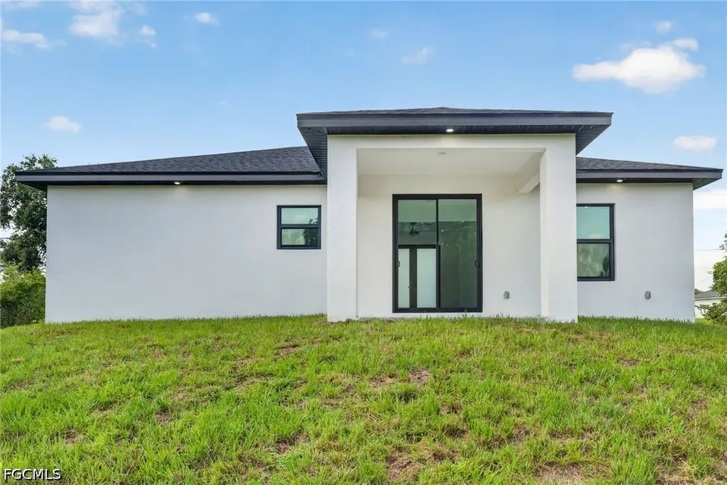 3814 34th Street SW Lehigh Acres FL 33976
