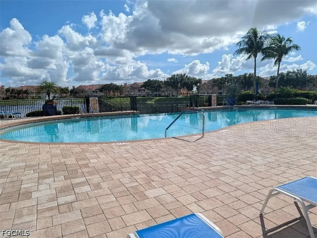 1813 Concordia Lake Circle Cape Coral FL 33909