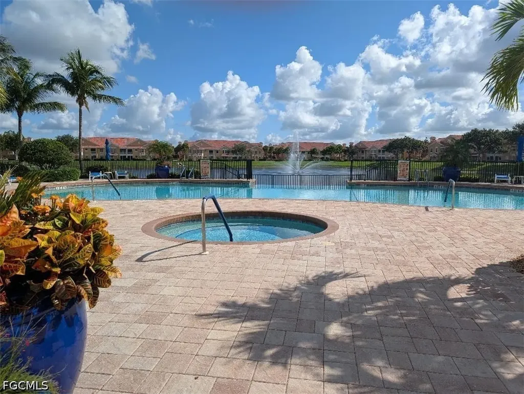 1813 Concordia Lake Circle Cape Coral FL 33909