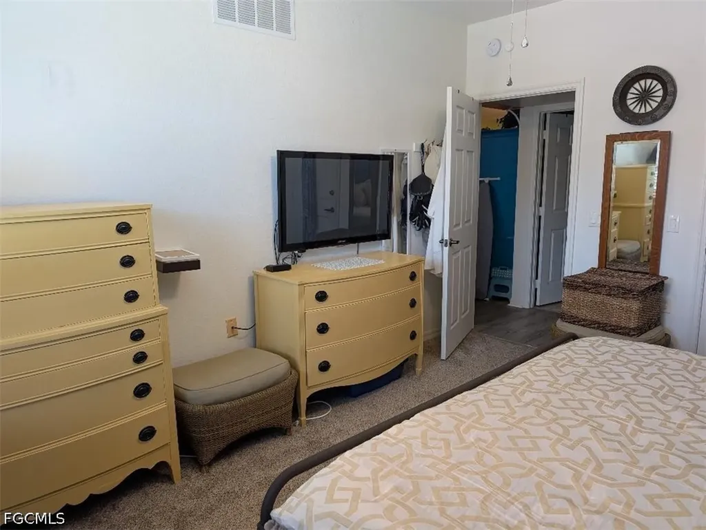 1813 Concordia Lake Circle Cape Coral FL 33909