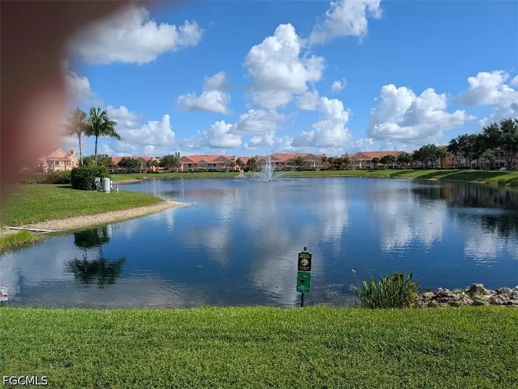 1813 Concordia Lake Circle Cape Coral FL 33909