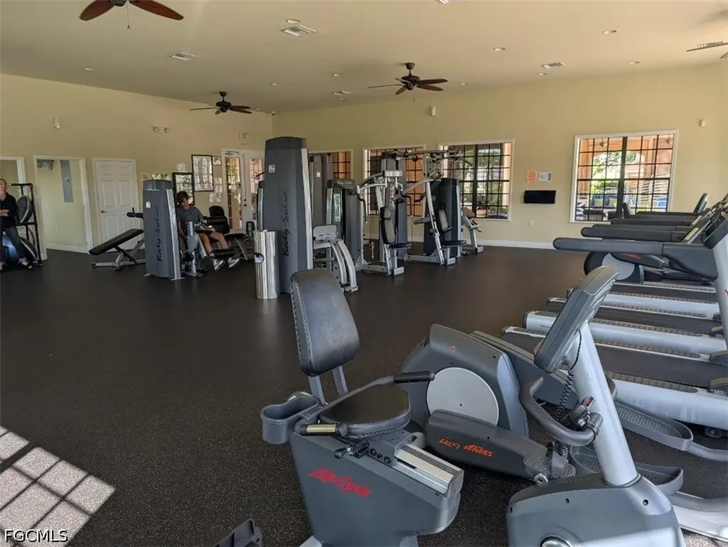 1813 Concordia Lake Circle Cape Coral FL 33909