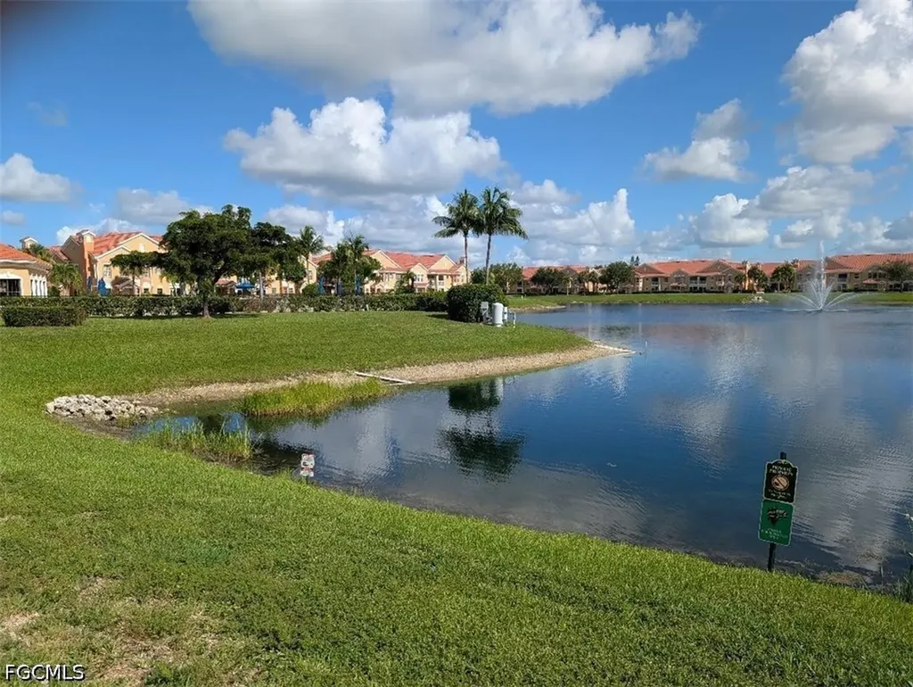 1813 Concordia Lake Circle Cape Coral FL 33909