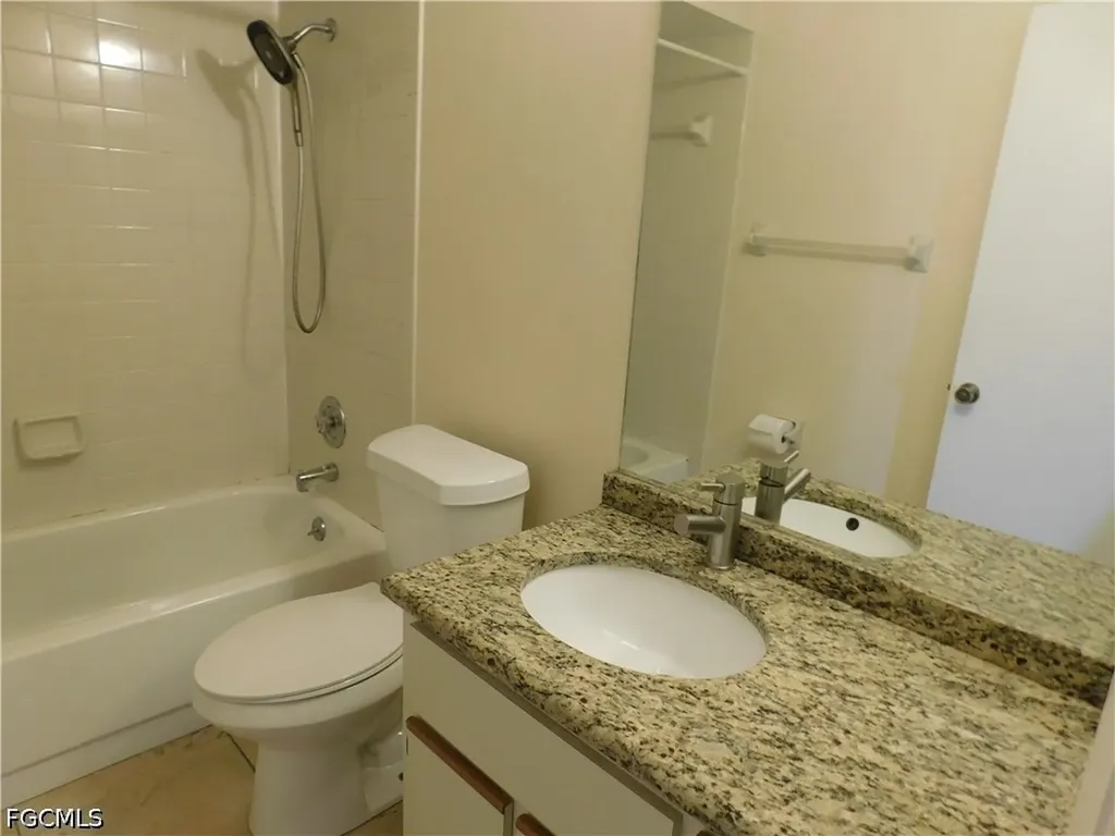 15140 Riverbend Boulevard North Fort Myers FL 33917