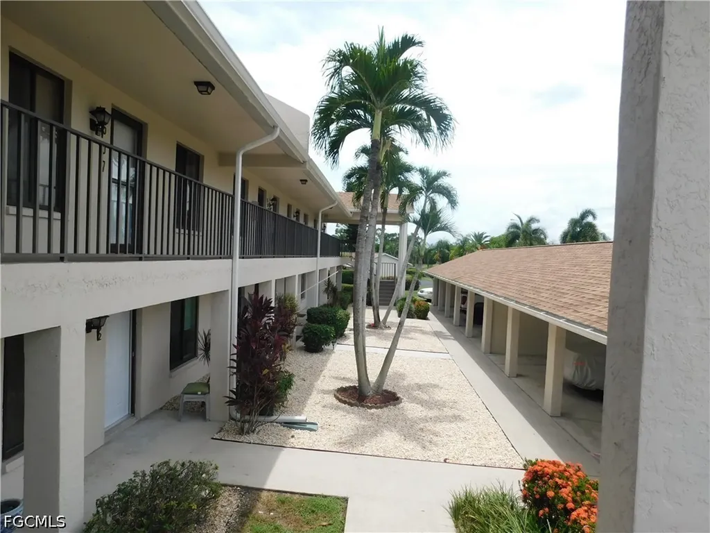 15140 Riverbend Boulevard North Fort Myers FL 33917