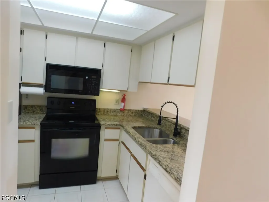 15140 Riverbend Boulevard North Fort Myers FL 33917