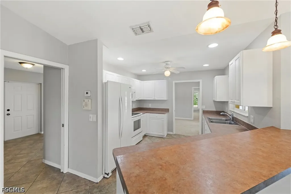 2021 NW Juanita Place Cape Coral FL 33993