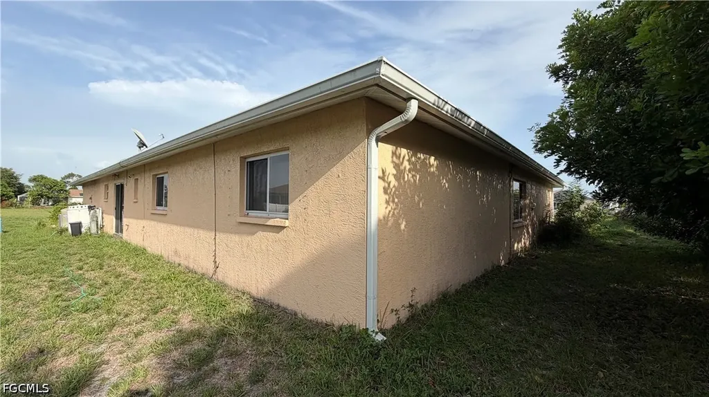 2815 NW 26th Terrace Cape Coral FL 33993