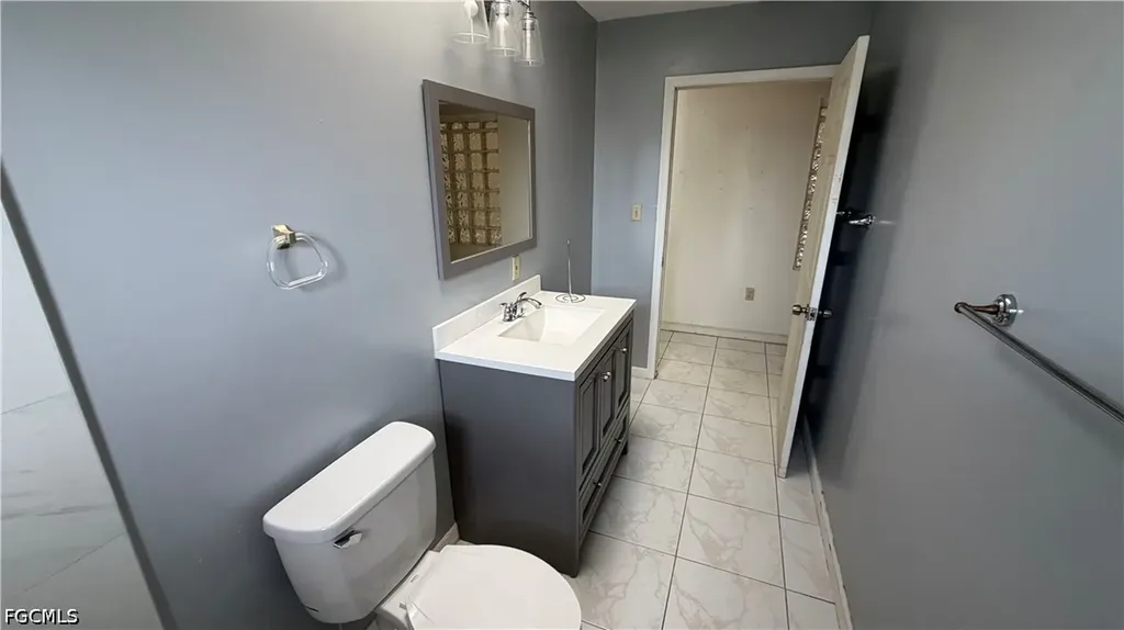 2815 NW 26th Terrace Cape Coral FL 33993