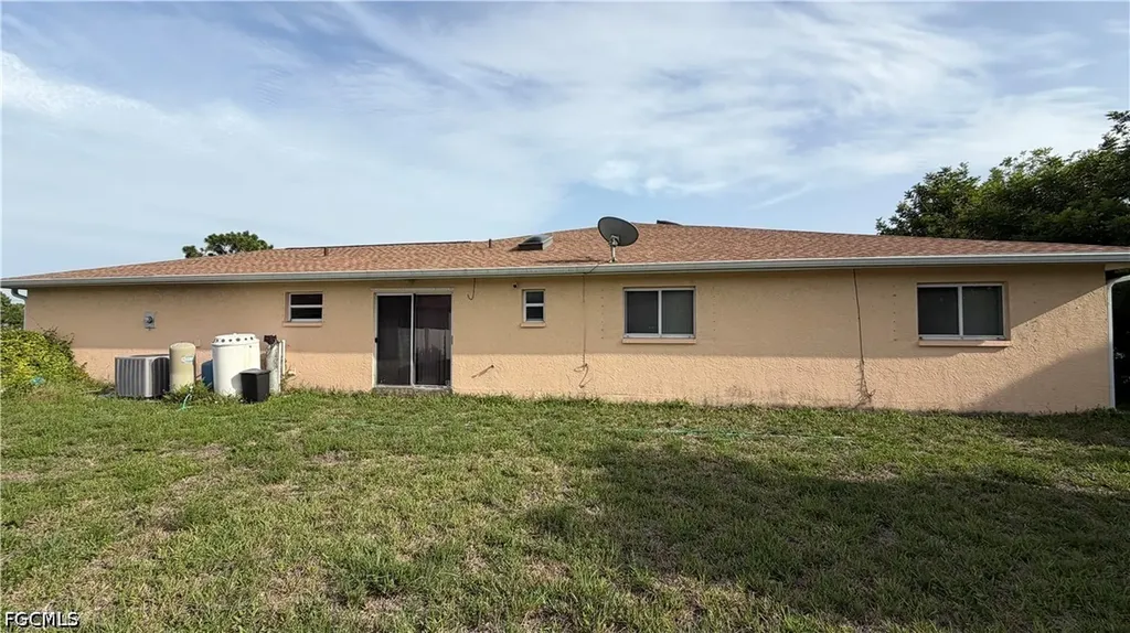 2815 NW 26th Terrace Cape Coral FL 33993