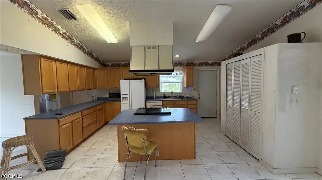 2815 NW 26th Terrace Cape Coral FL 33993