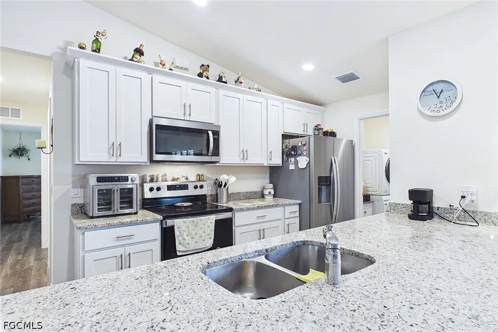 3008 Redwood Lane Labelle FL 33935
