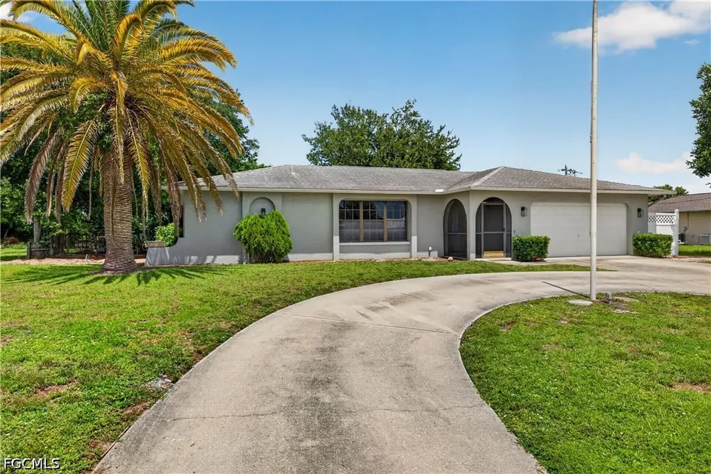 1634 Country Club Boulevard Cape Coral FL 33990