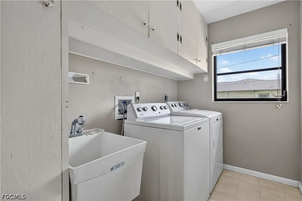 1634 Country Club Boulevard Cape Coral FL 33990